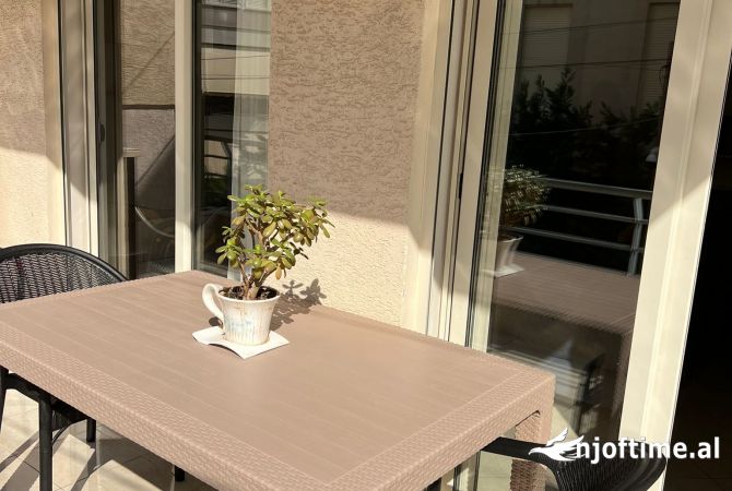 Shtepi me qera 1+1 ne Tirane - 900 Euro