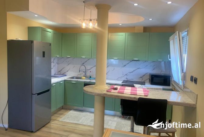 Shtepi me qera 2+1 ne Tirane - 900 Euro