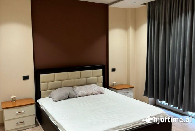 Shtepi me qera 2+1 ne Tirane - 800 Euro