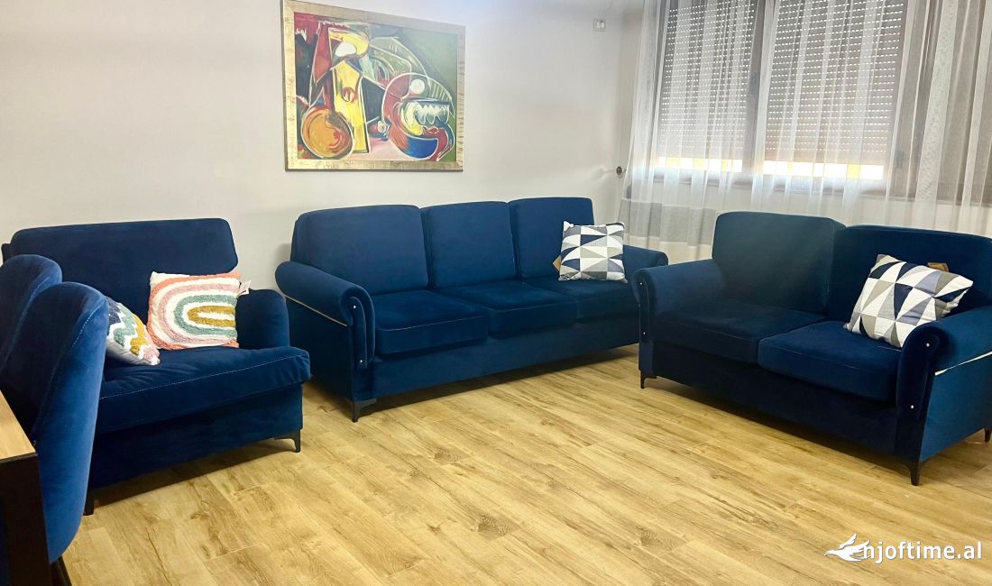 Shtepi me qera Apartament ne Tirane, 2+1, Mobilimi E mobiluar, Pagesa 850  Euro.