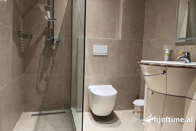 Shtepi me qera Apartament ne Tirane, 2+1, Mobilimi E mobiluar, Pagesa 850  Euro.