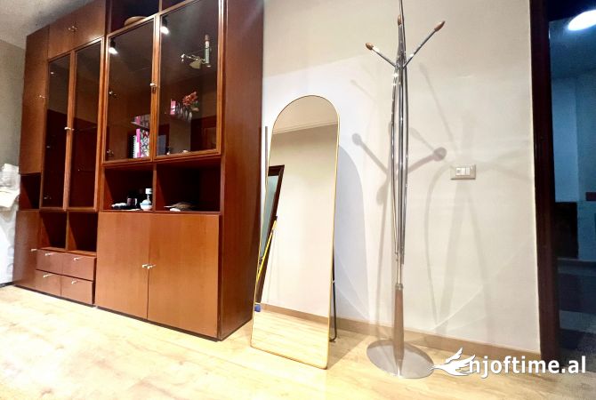 Shtepi me qera Apartament ne Tirane, 2+1, Mobilimi E mobiluar, Pagesa 850  Euro.