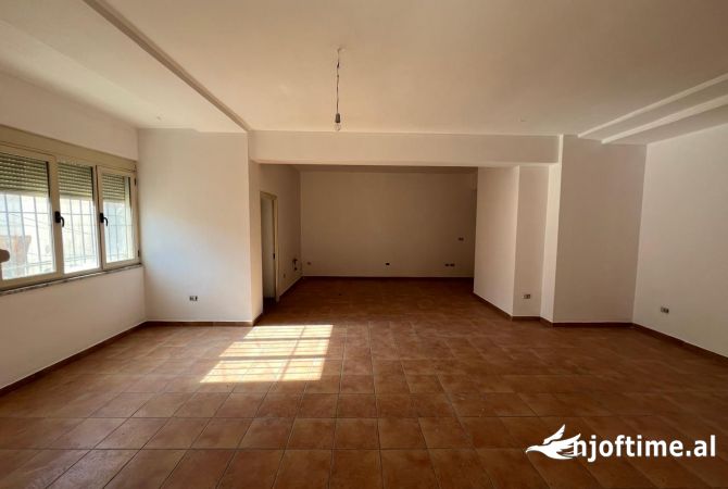 Ambient biznesi ne shitje 1+1 ne Tirane - 85,000 Euro