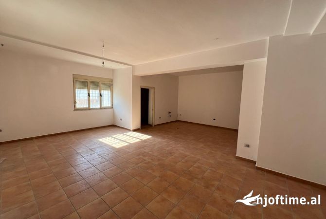 Ambient biznesi ne shitje 1+1 ne Tirane - 85,000 Euro