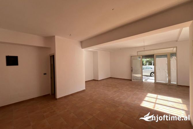 Ambient biznesi ne shitje 1+1 ne Tirane - 85,000 Euro