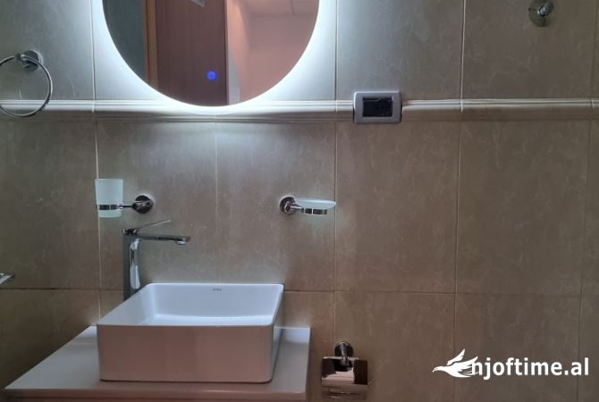 Ambient biznesi me qera 1+1 ne Tirane - 1,200 Euro