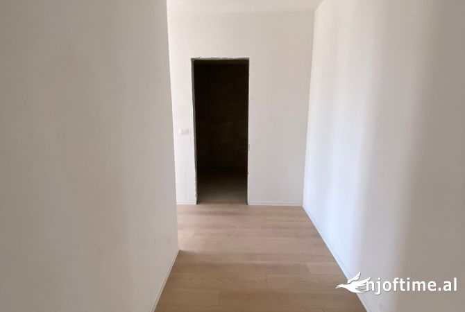 Apartment for sale in Tirana 2+1, Emty