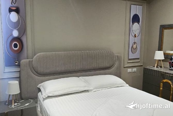 Shtepi me qera Apartament ne Tirane, 1+1, Mobilimi E mobiluar, Pagesa 700  Euro.