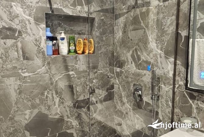 Shtepi me qera Apartament ne Tirane, 1+1, Mobilimi E mobiluar, Pagesa 700  Euro.