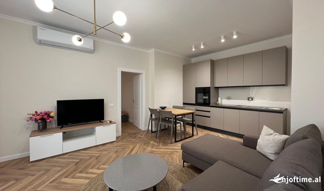 Shtepi me qera Apartament ne Tirane, 2+1, Mobilimi E mobiluar, Pagesa 950  Euro.