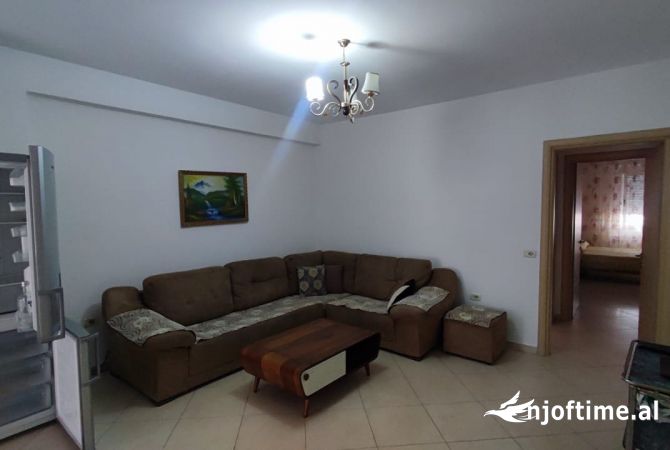 Shtepi me qera 2+1 ne Tirane - 450 Euro