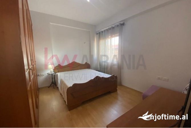 Shtepi me qera Apartament ne Tirane, 1+1, Mobilimi E mobiluar, Pagesa 550  Euro.