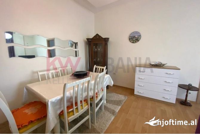 Shtepi me qera Apartament ne Tirane, 1+1, Mobilimi E mobiluar, Pagesa 550  Euro.