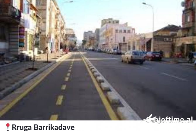 Ambient biznesi me qera 3+1 ne Tirane - 600 Euro