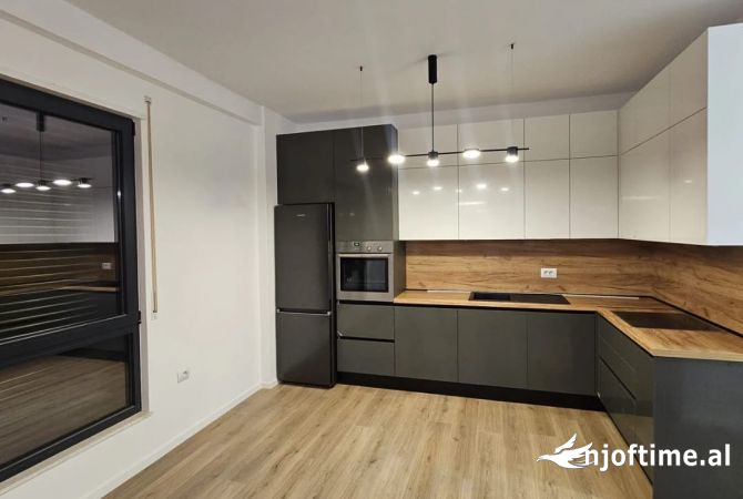 Shtepi me qera 2+1 ne Tirane - 700 Euro