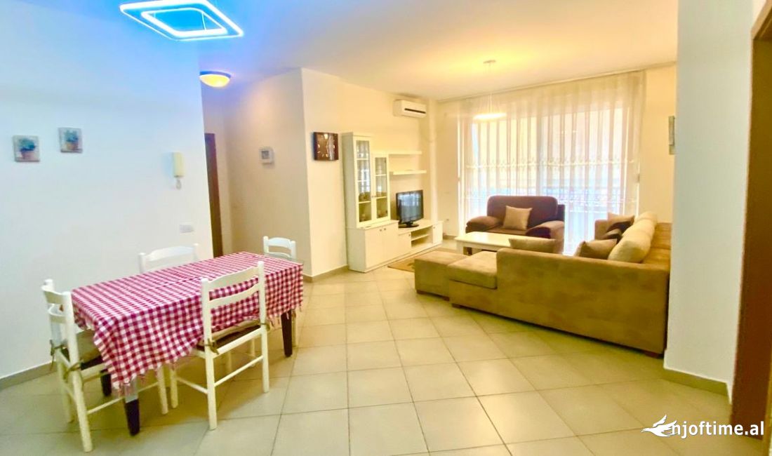 Shtepi me qera Apartament ne Tirane, 3+1, Mobilimi E mobiluar, Pagesa 1,100  Euro.