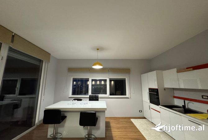 Shtepi me qera Apartament ne Tirane, 2+1, Mobilimi E mobiluar, Pagesa 800  Euro.