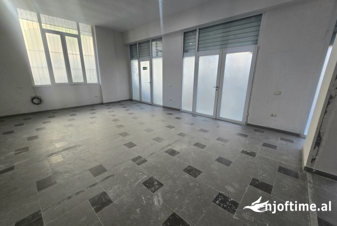 Ambient biznesi ne shitje 1+1 ne Tirane - 140,000 Euro
