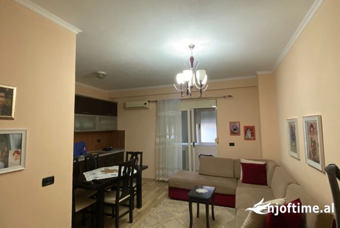 Shtepi me qera 1+1 ne Tirane - 450 Euro