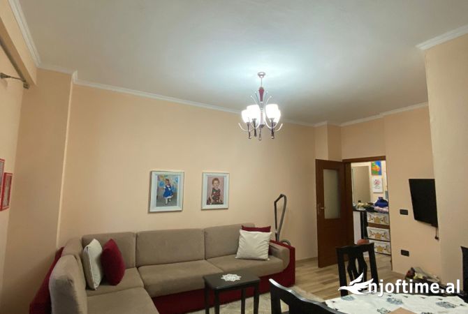 Shtepi me qera 1+1 ne Tirane - 450 Euro