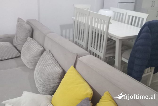 Shtepi me qera 2+1 ne Tirane - 600 Euro