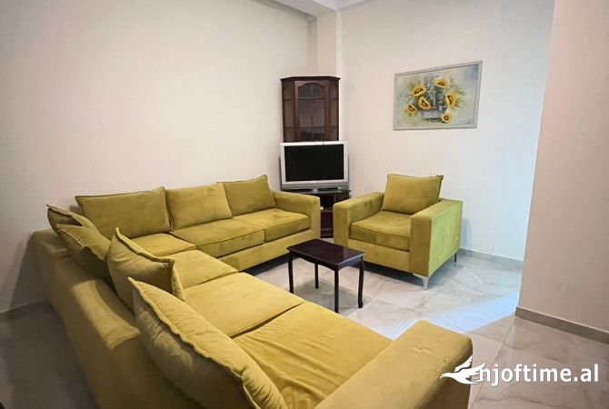 Shtepi me qera 1+1 ne Tirane - 300 Euro