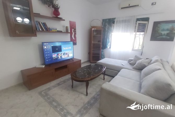 Shtepi me qera 2+1 ne Tirane - 650 Euro