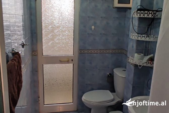 Shtepi me qera Apartament ne Tirane, 1+1, Mobilimi E mobiluar, Pagesa 500  Euro.