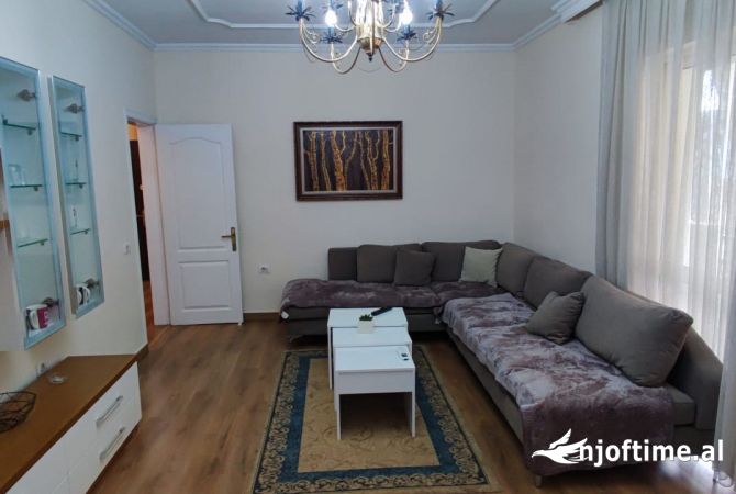 Apartament 2+1 per qira, Pazari i Ri