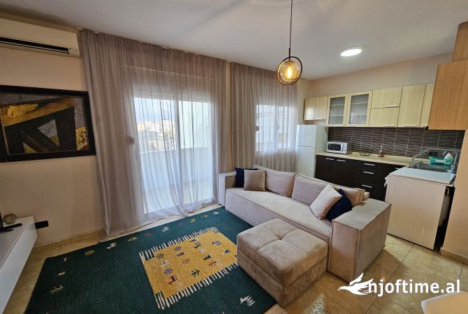 Shtepi me qera Apartament ne Tirane, 1+1, Mobilimi E mobiluar, Pagesa 600  Euro.