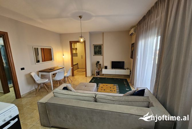 Shtepi me qera Apartament ne Tirane, 1+1, Mobilimi E mobiluar, Pagesa 600  Euro.