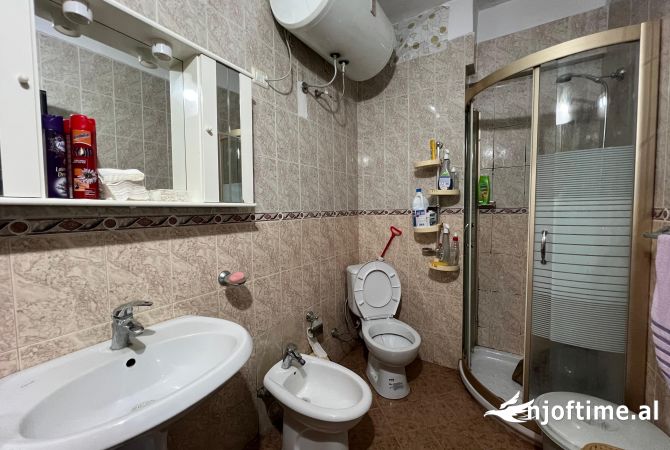 Shtepi me qera Apartament ne Tirane, 1+1, Mobilimi E mobiluar, Pagesa 55,000  Leke.