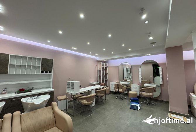 Ambient biznesi me qera 1+1 ne Tirane - 2,000 Euro