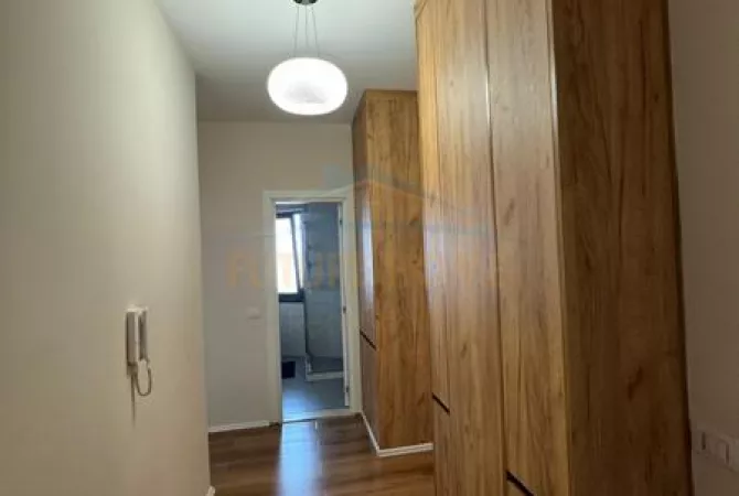 Shtepi me qera 2+1 ne Tirane - 800 Euro
