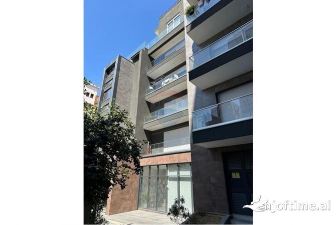 Shtepi me qera 2+1 ne Tirane - 700 Euro