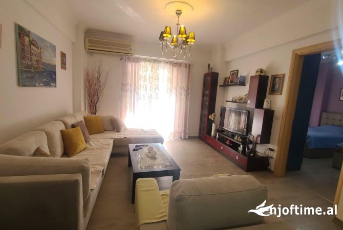 Shtepi me qera 2+1 ne Tirane - 60,000 Leke