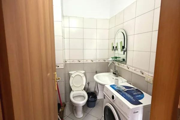 Appartamento in affitto a Tirana 3+1, Arredato