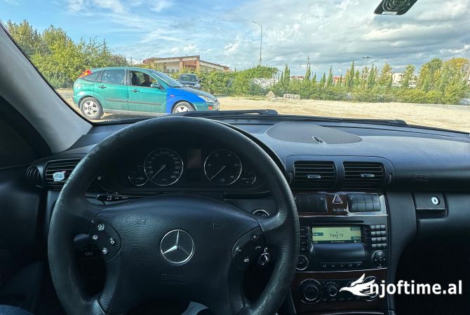 Cars for sale in Durres - 3,200 Euro