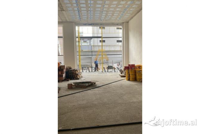 PRANE SPAKUT AMBIENT BIZNESI PER SHITJE!