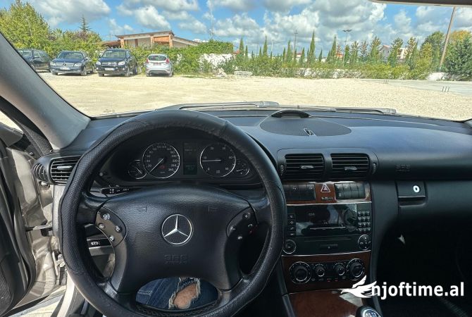 Makina ne shitje ne Durres - 4,500 Euro