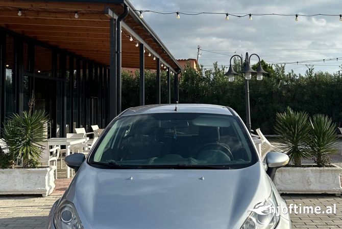 Cars for sale in Durres - 3,700 Euro
