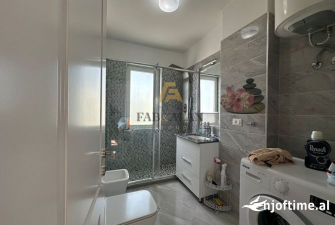 Shtepi me qera 2+1 ne Tirane - 800 Euro