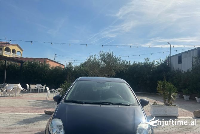 Makina ne shitje ne Durres - 2,500 Euro