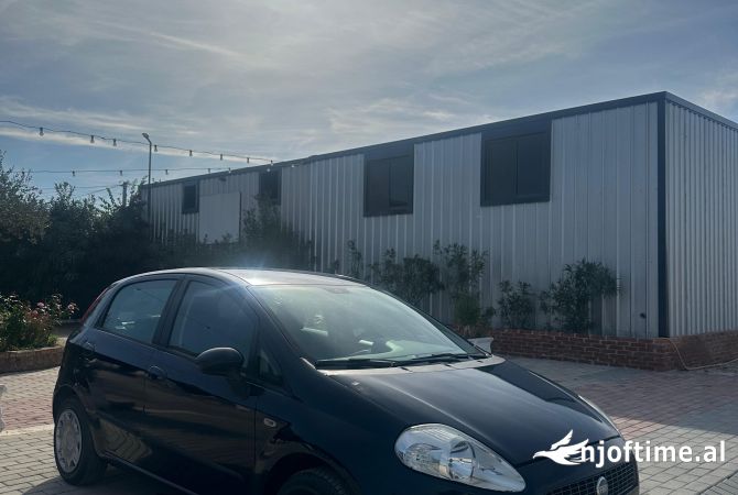 Makina ne shitje ne Durres - 2,500 Euro