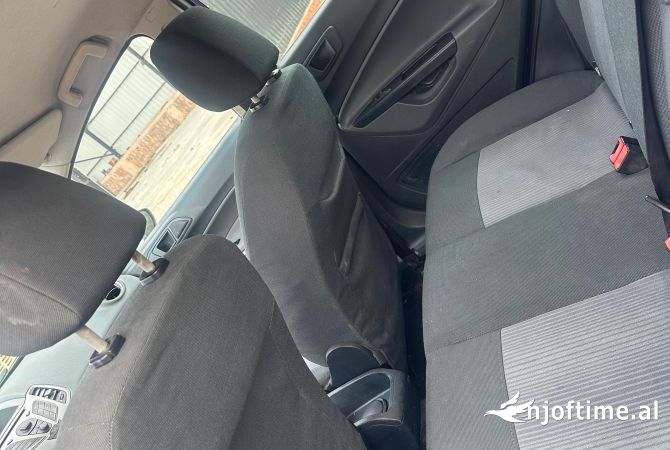 Makina ne shitje  ne Durres - 3,600 Euro