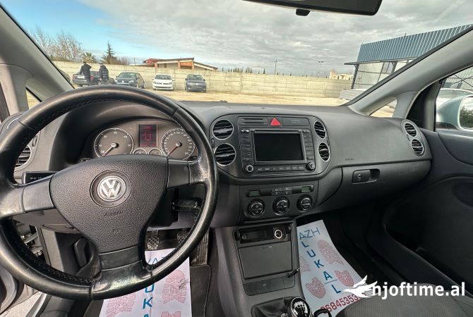 Makina ne shitje ne Durres - 3,500 Euro