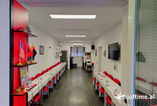 Ambient biznesi me qera 1+1 ne Tirane - 700 Euro
