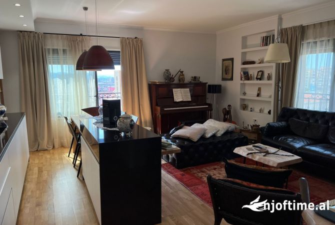 Shtepi me qera 2+1 ne Tirane - 1,200 Euro