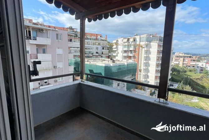 Shtepi me qera 2+1 ne Tirane - 700 Euro