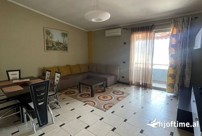 Shtepi me qera 2+1 ne Tirane - 700 Euro